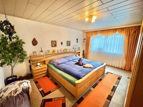 Schlafzimmer im Altbau Erdgeschoss - 