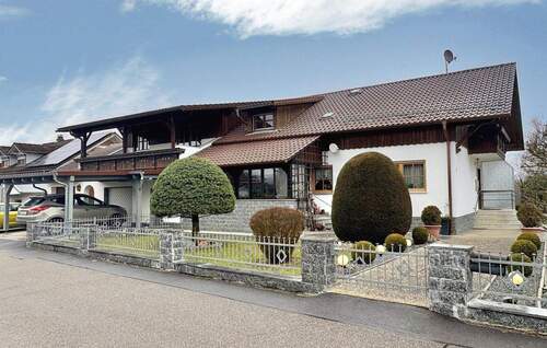 Außenansicht Straßenseite - 'Raumwunder' - 475.000,00&nbsp;EUR Kaufpreis, ca.&nbsp; 225,00&nbsp;m&sup2;&nbsp;Wohnfl&auml;che