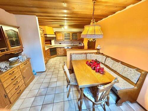 Wohnküche im Anbau Erdgeschoss - Mehrfamilienhaus, Wohnhaus mit 225,00 m&sup2; in Mariaposching zum Kaufen