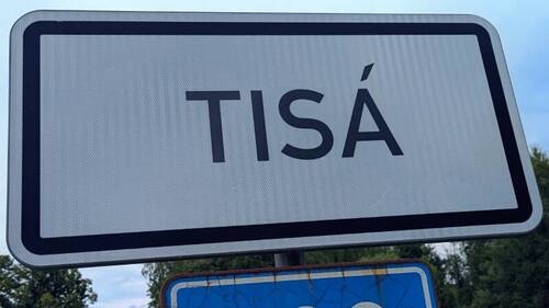 Ortseingang - Grundstück in Tisá in Tschechien