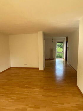 Wohnzimmer/ Essbereich - 