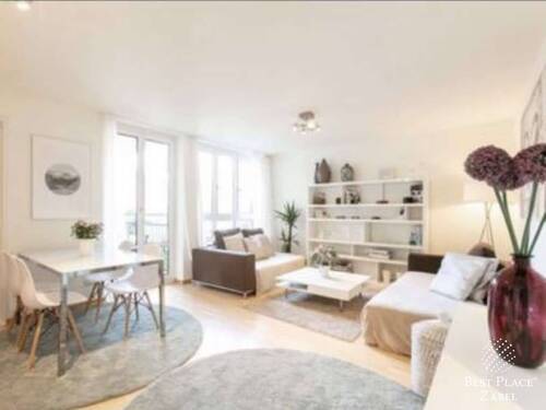 Wohnzimmer - 4 Zimmer Etagenwohnung zum Kaufen in Germering