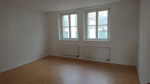 Wohnzimmer - 2 Zimmer Etagenwohnung in Dessau-Roßlau