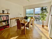 Wohnbereich, Blick zur Terasse - 3 Zimmer Terrassenwohnung zum Kaufen in Waldbronn