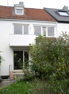 Hausansicht Gartenseite - Reihenmittelhaus in ruhiger Lage N-Nähe Klinikum Nord Haus kaufen