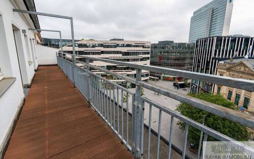Terrasse - Dachgeschossbüro mit Terrasse und Schadowplatzblick