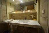 Badezimmer (1).JPG - 