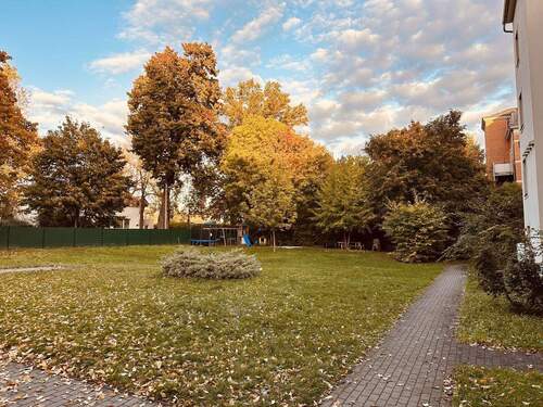 Grundstück zum Erholen - 2 Zimmer Etagenwohnung zum Kaufen in Dresden