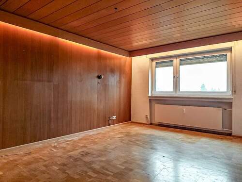 Wohnzimmer - 3 Zimmer Etagenwohnung zum Kaufen in Offenburg