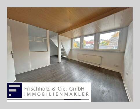 Wohnzimmer 1 - Schöne 4-Zimmer-Dachgeschosswohnung in Kierspe!