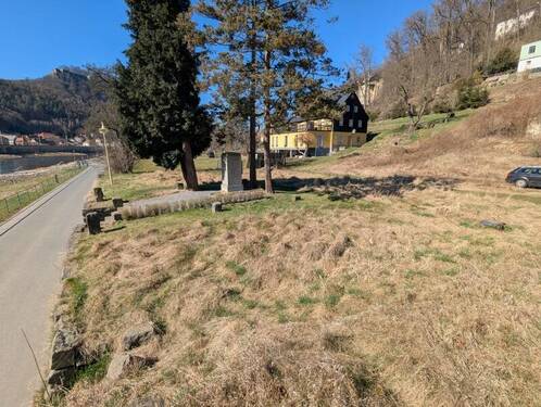 Hochwassersicher durch leichter Hanglage - 