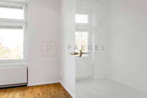 Glastür für Helligkeit im Flur - 