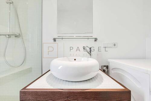 Sehr stilvoller Waschtisch - 