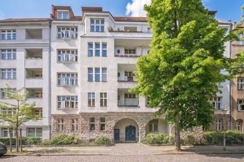Bild 1 - Stilvolle Altbauwohnung in Toplage City West