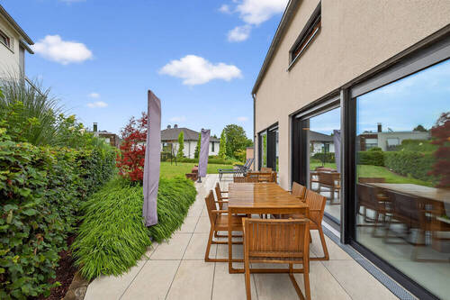 Terrasse mit Garten - 