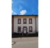 Wohnhaus mit Garten - 189.000,00&nbsp;EUR Kaufpreis, in Mettlach (PLZ: 66693)