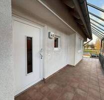 2 ZKBB-Wohnung mit Aufzug und 2 Garagen !! - Steinheim