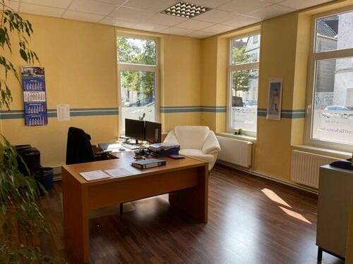 Büro 1 - Halle zum Kaufen in Bremerhaven