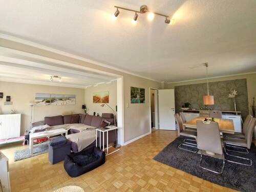 Wohn- und Esszimmer - 