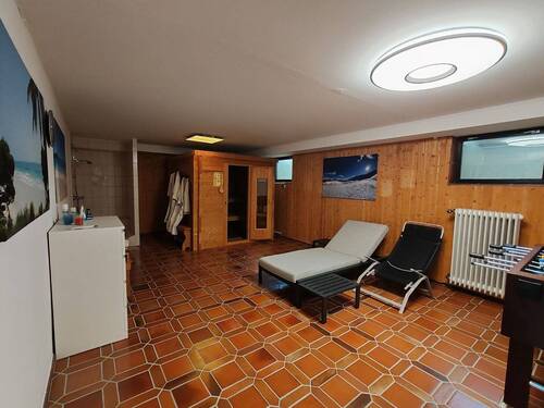 Ruhe Oase mit Sauna im Keller - 