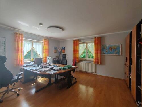Arbeitszimmer im EG - 