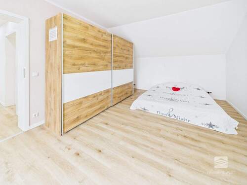 WE2: Schlafzimmer 1/2 - 