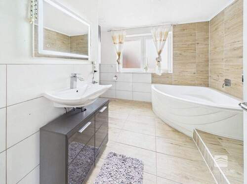 WE2: Badezimmer (KI) - 