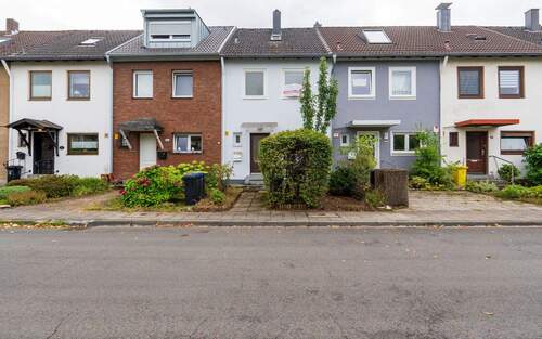 Häuserreihe - 5 Zimmer Reihenmittelhaus zum Kaufen in Düsseldorf Benrath