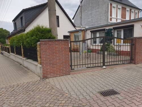 Hausansicht - 6 Zimmer Doppelhaushälfte in Eilenburg