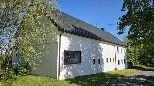Straßenansicht (2) - 1 Zimmer Mehrfamilienhaus, Wohnhaus in Ziegenhain