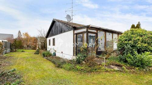 Außenansicht 3 - Familienfreundliches Einfamilienhaus mit Wintergarten und ausgebautem Keller in Furth