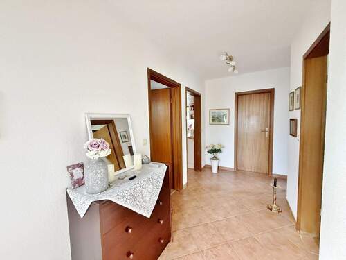 Anbau / EG-Wohnung / Flur - 