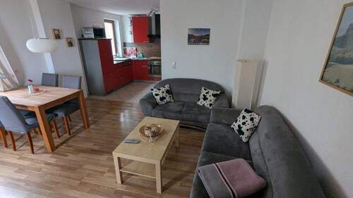 Wohnung 1 - Mehrfamilienhaus, Wohnhaus mit 350,00 m&sup2; in Rathmannsdorf zum Kaufen