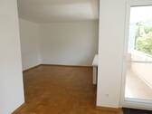 Wohnzimmer b.JPG - 2 Zimmer Etagenwohnung zum Kaufen in Berlin