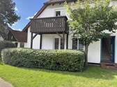 Balkon und Eingang - Etagenwohnung mit 73,10 m² in Prerow zum Kaufen