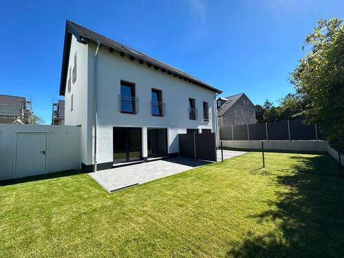 Garten - 5 Zimmer Doppelhaushälfte in Stolberg