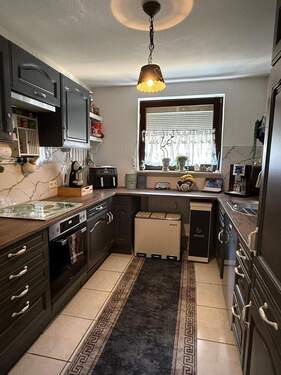 Küche mit Platz.JPG - Einfamilienhaus in Willstätt zum Kaufen