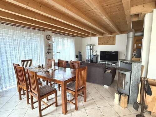 Wärmender Schwedenofen - 6 Zimmer Einfamilienhaus in Meßkirch