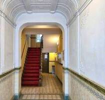 Altbauwohnung mit geräumiger Wohnküche & großem Bad in Berlin-Wedding (Nähe U6)