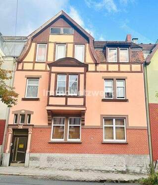 Front 1 - ***Barockes Stadthaus mit Charakter - Geschichte trifft Investitionspotenzial***