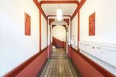 Hauseingang - Etagenwohnung mit 260,90 m&sup2; in Berlin zum Kaufen