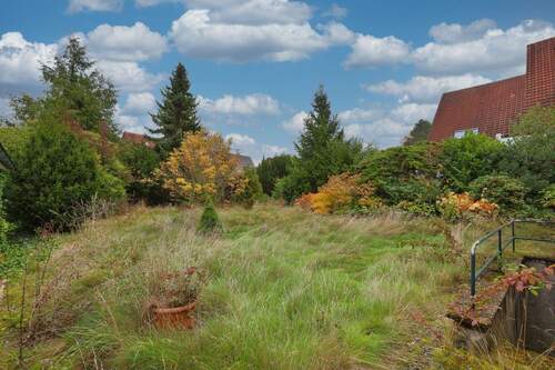 Garten 2 - Baugrundstück mit Entwicklungspotenzial in bester Lage von Schwalbach am Taunus