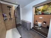 EG: Bad mit Dusche - 