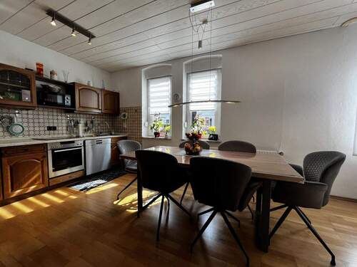 Küche und Essbereich - 4 Zimmer Mehrfamilienhaus, Wohnhaus in Bochum