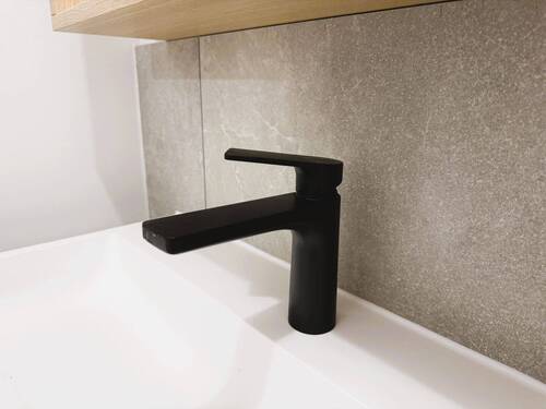 Moderne Gessi-Armaturen in schwarz - 