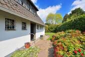 Eingangsansicht - 5 Zimmer Einfamilienhaus zum Kaufen in Moers