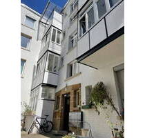 Seltene Gelegenheit in S-West - 3-Zimmer-Wohnung mit Veranda, Gartenmitbenutzung & Garage - Stuttgart