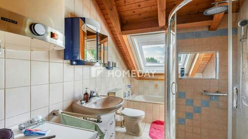 Wohnung 2 Badezimmer 1 - 