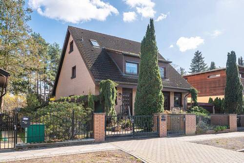 Anicht - 5 Zimmer Doppelhaushälfte zum Kaufen in Berlin