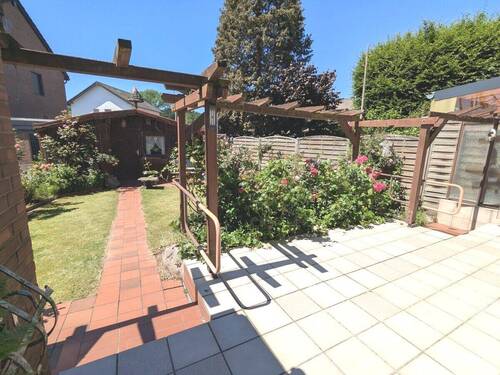 Terrasse mit Garten - Doppelhaushälfte mit 161,50 m&sup2; in Grevenbroich / Gustorf zum Kaufen